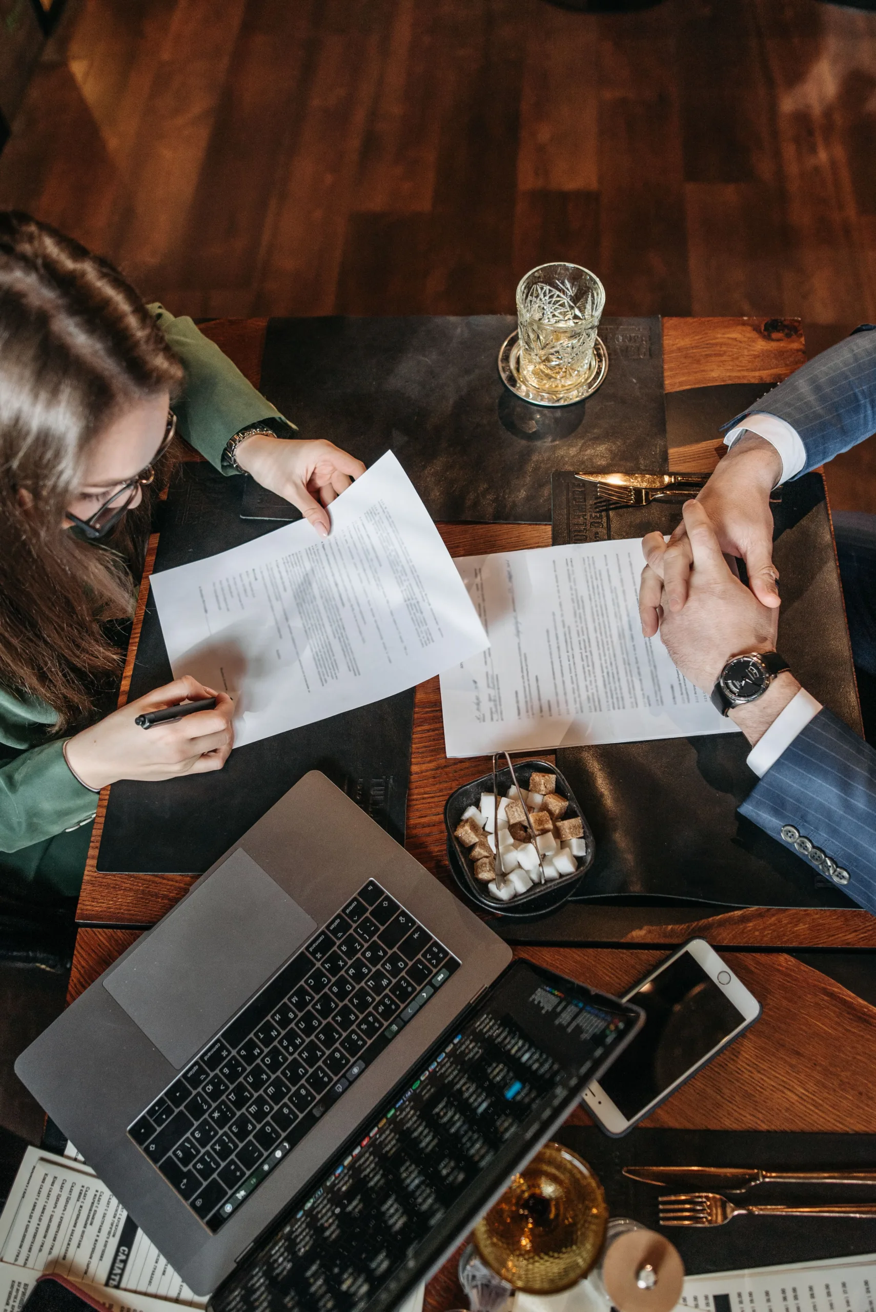 Company Formation Services in Dubai consultants assisting clients with UAE business setup and company registration documents